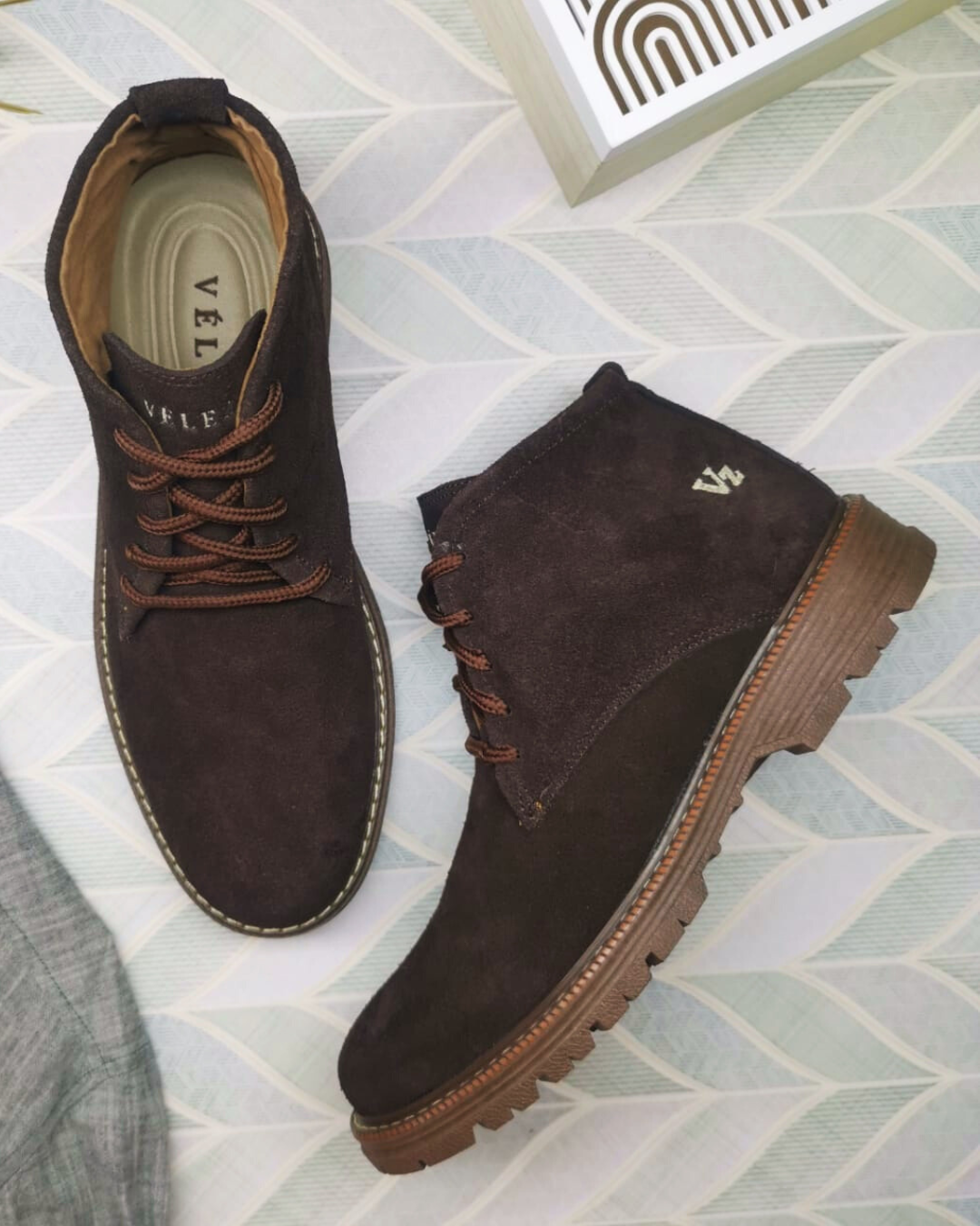🛒⚜️BOTIN CUERO PREMIUM VELEZ CARNAZA + CAJA🔱.
